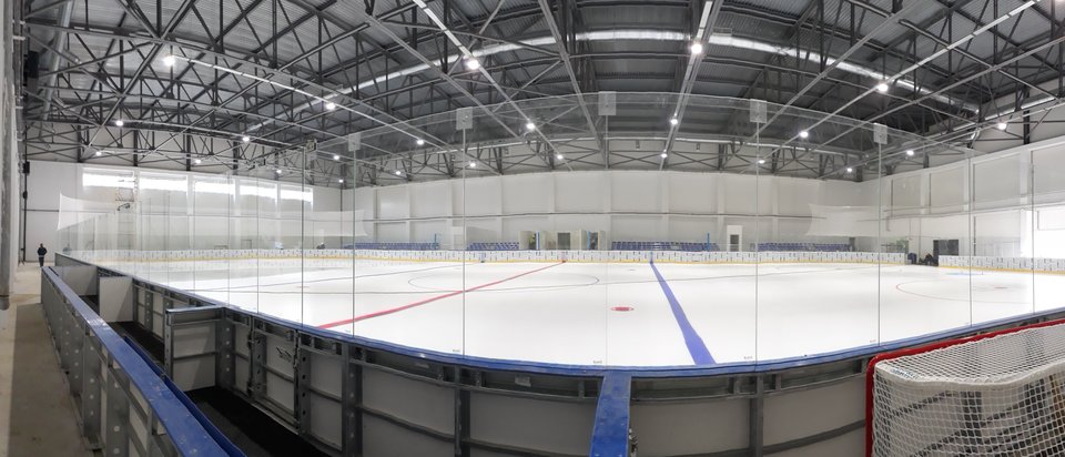 Sport and fitness centers with ice arena