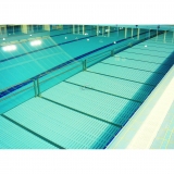 MOVABLE FLOOR TO REDUCE POOL DEPTH